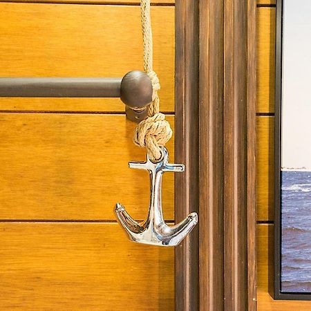 Citycenter Pirates Room, Young People Only マラガ エクステリア 写真